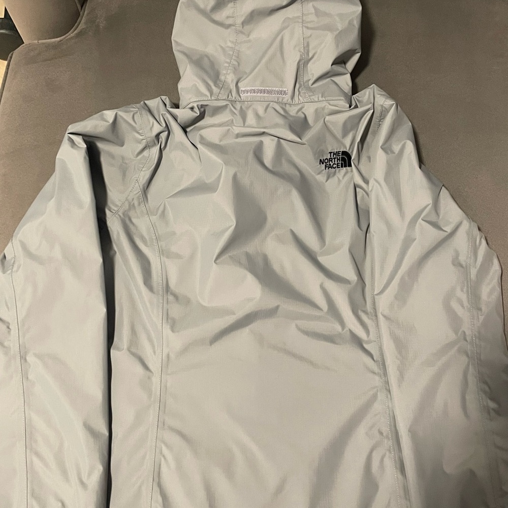 The North Face Nylon Gray DryVent Women’s Zip Up Jacket Medium. Never Worn